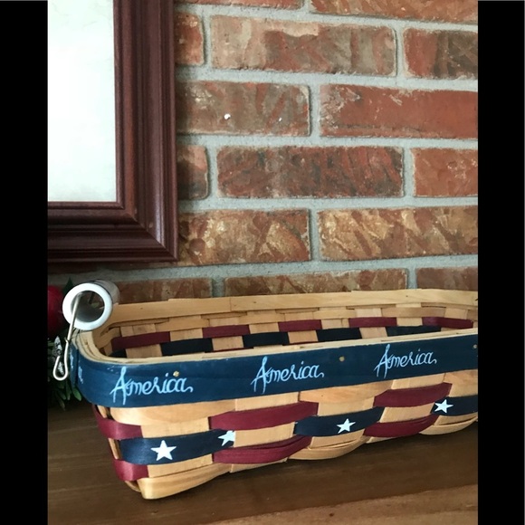 Rare Vintage Patriotic America Hand Woven Basket - Picture 4 of 9